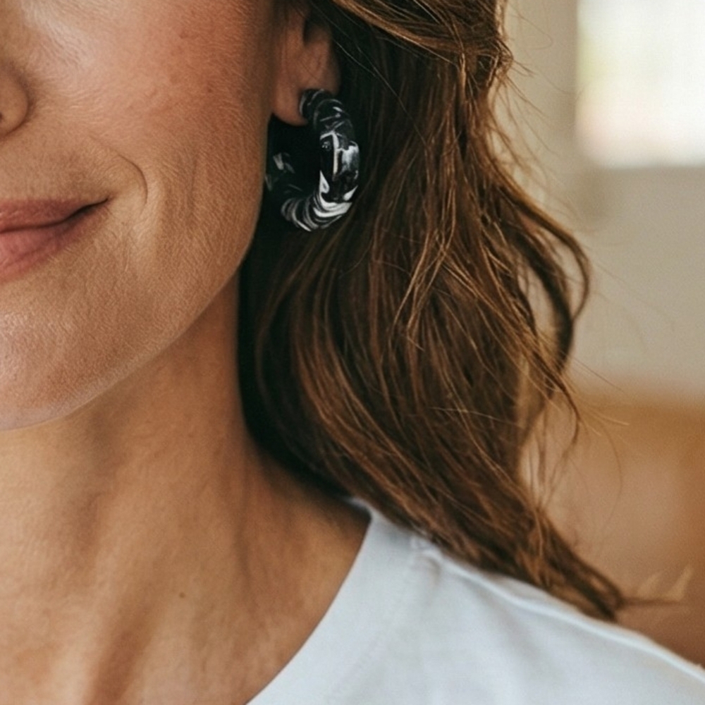 Black and Gray Resin Hoops Earrings
